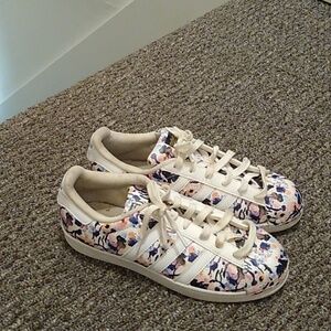 Ladies Artwork Adidas size 7